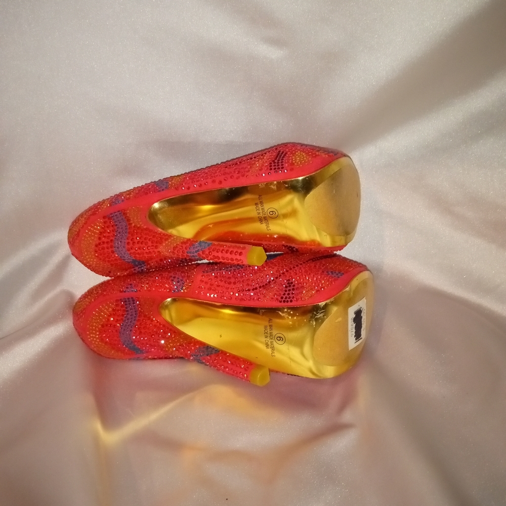 Heels - Picture 5 of 6